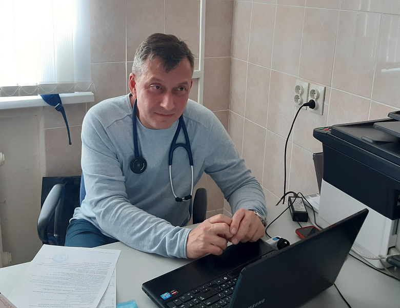 Детей с пороками сердца осмотрел ведущий кардиохирург Центра им. Бакулева